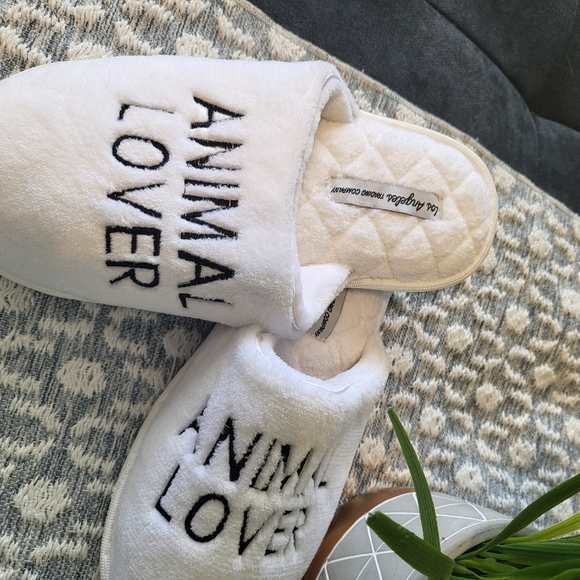 Women's slippers | Animal lover embroidered - Picture 1 of 3